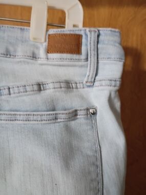 Judy Blue Light Wash Denim Jeans